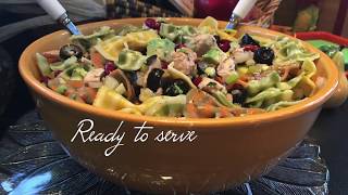 Tasty tuna with avocado salad سلطة التونا والافكادو اللذيذة