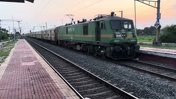 18526 VSKP-BAM Express MPS action crossing URLAM