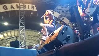 Billfold - Lelahku menyembunyikan (live at Jak cloth)