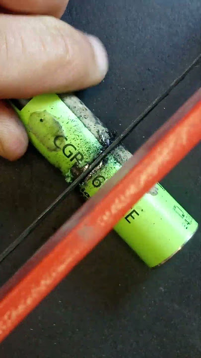 What is inside a lithium battery