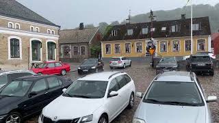 Lätt skur på torget i Båstad