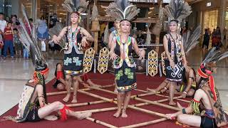 Anggalang Magunatip | 26/11/2019 | imago shopping mall Perform by Era Budaya Dancer