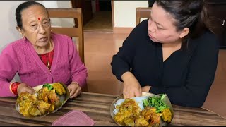 Aja chai Aama saag guff gardai mukbang.pork gravy साथमा पहेलो दाल achar bhat mukbang