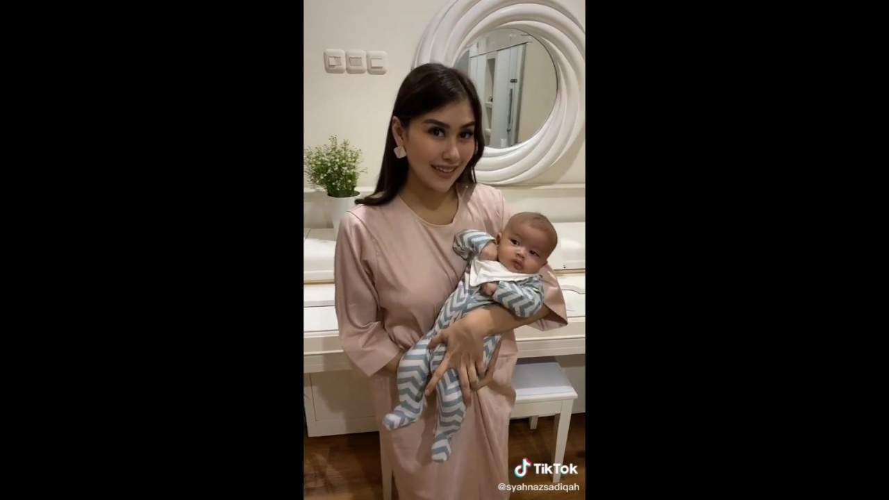 TIK TOK PARA ARTIS JOGED GOYANG MAMA MUDA - YouTube