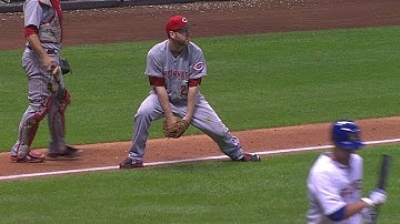 CIN@MIL: Frazier makes a great diving catch in eighth