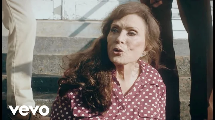 Loretta Lynn - Ain't No Time To Go (Official Music...
