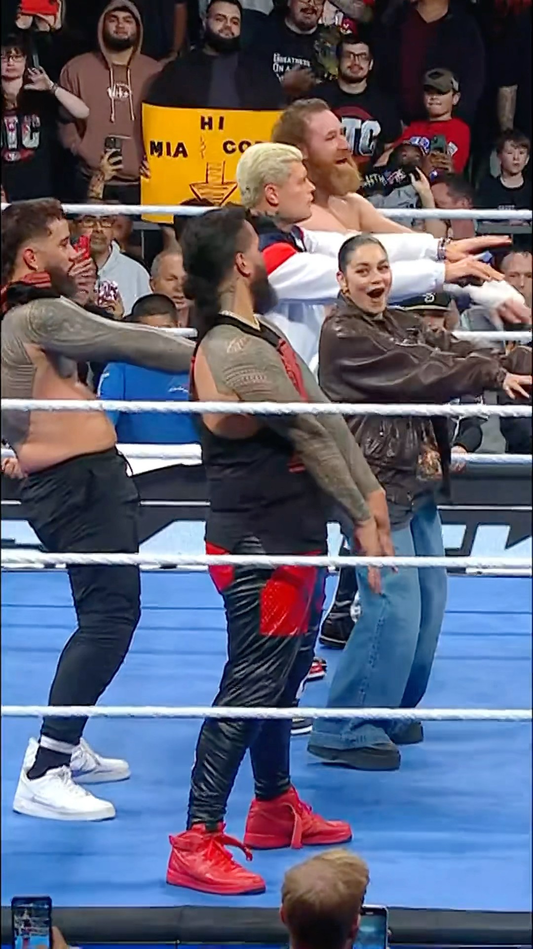 Vanessa Hudgens joins in for a group YEET after SmackDown