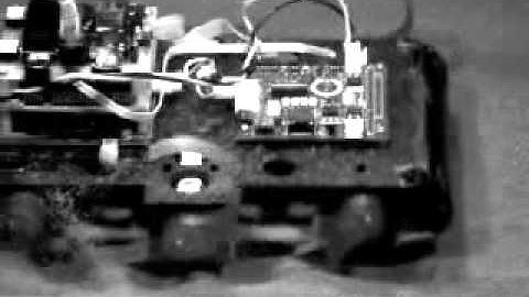 Sandbot improved for granular media