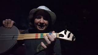 Behold the friendly banjo! Fretless Friday 119 (late night edition!)