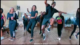 DANCINA - Yemi alade Best Dance Video #DancinaChallenge @nedyparezo Resimi