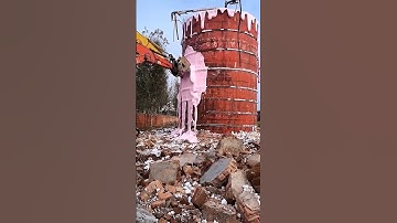 The demolition process of the crushing excavator- Good tools and machinery make work easy