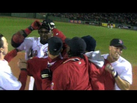 2004 ALCS Gm 5: Ortiz's 14th inning walk-off hit