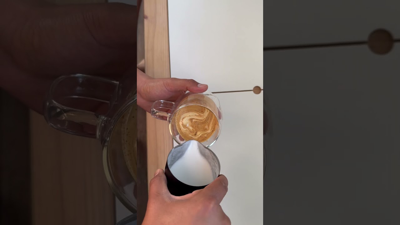 Latte Art espresso oat milk 