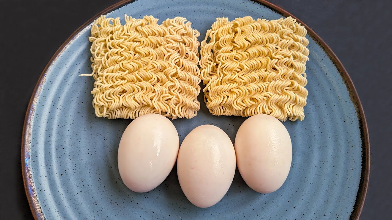 Maggi Omelette Recipe! Chinese Style Noodles Omelette. Easy Snacks Recipe. Breakfast Recipe!