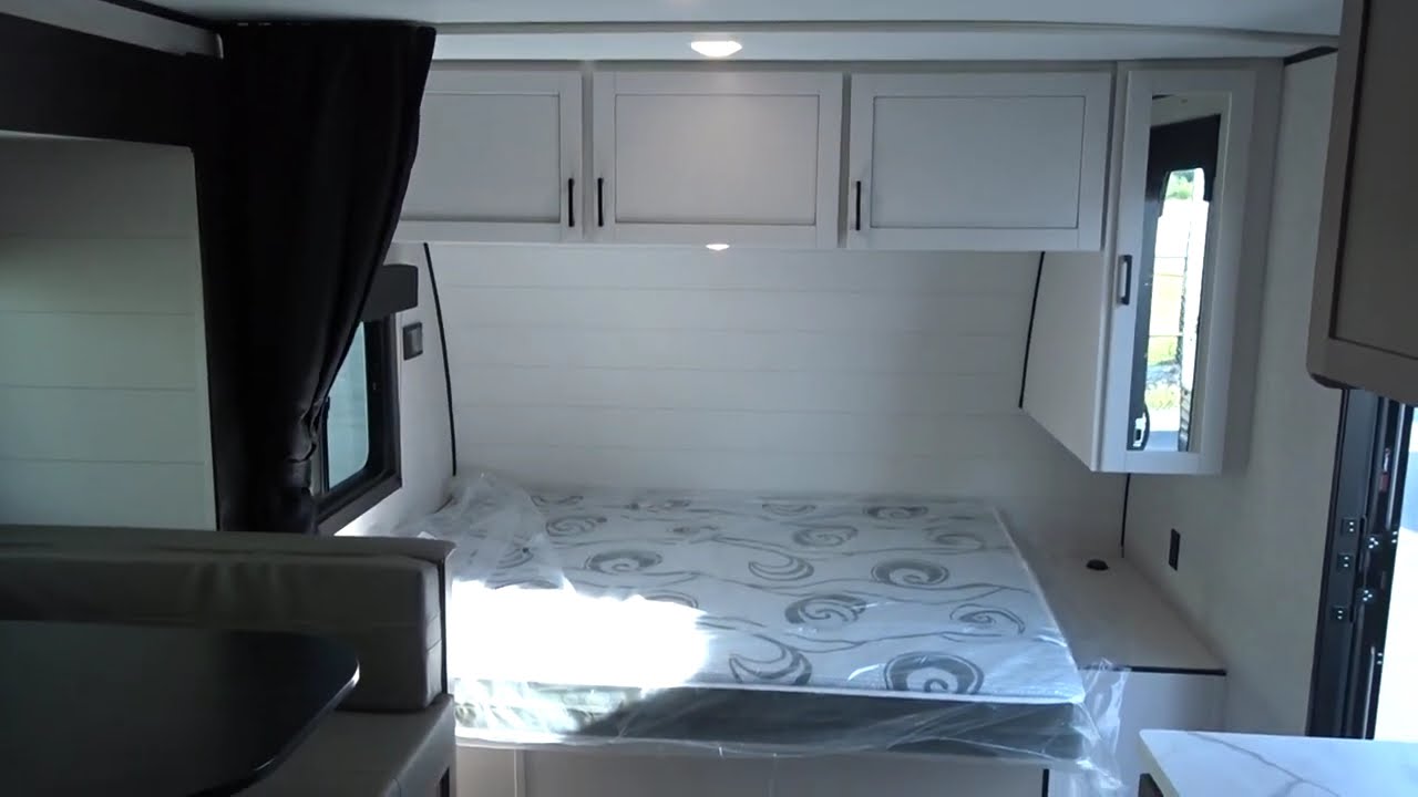 2025 STARCRAFT AUTUMN RIDGE 180BHS