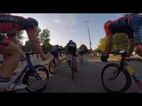 Video: RideLondon 2019 Männerrennen, um Box Hill fünf Mal zu bewältigen