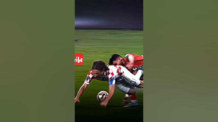 الاسد يحيى عطية الله يدافع امام مودريتش #المنتخب_المغربي #الحالمون