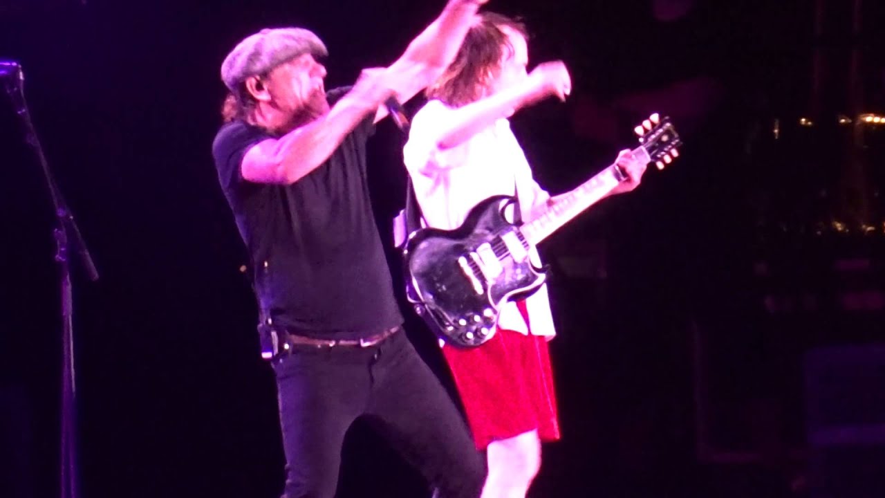 Whole Lotta Rosie AC/DC live @ Wembley Arena London 4th July 2015 - YouTube