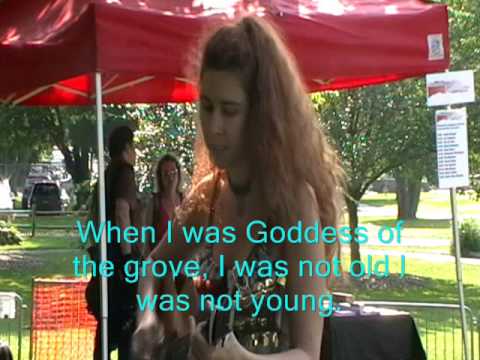 Смотреть «Huntington Folk Festival, Acoustic Live, Alisa Amor sings Goddess of the grove» на YouTube