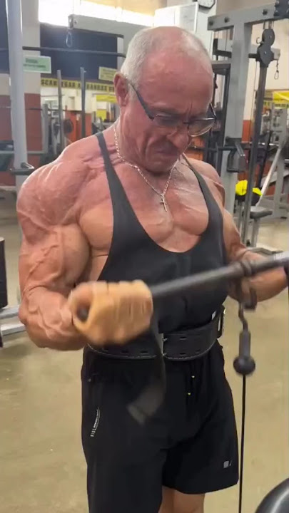 😱😱 75 years old 😱😱#shortvideo #youtubeshorts #trending #viral #shorts #short #viralvideo