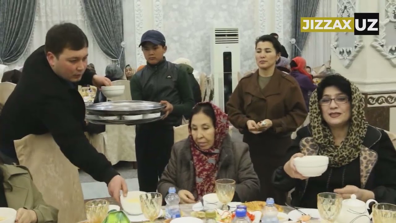 Videoreportaj: Paxtakor tumanida ehtiyojmandlar uchun iftorlik dasturxoni yozildi