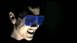 3OH!3- don't trust me video by WTCC + lyrics