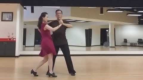 Silver ChaCha Crossbody Lead And Syncopated Chasse