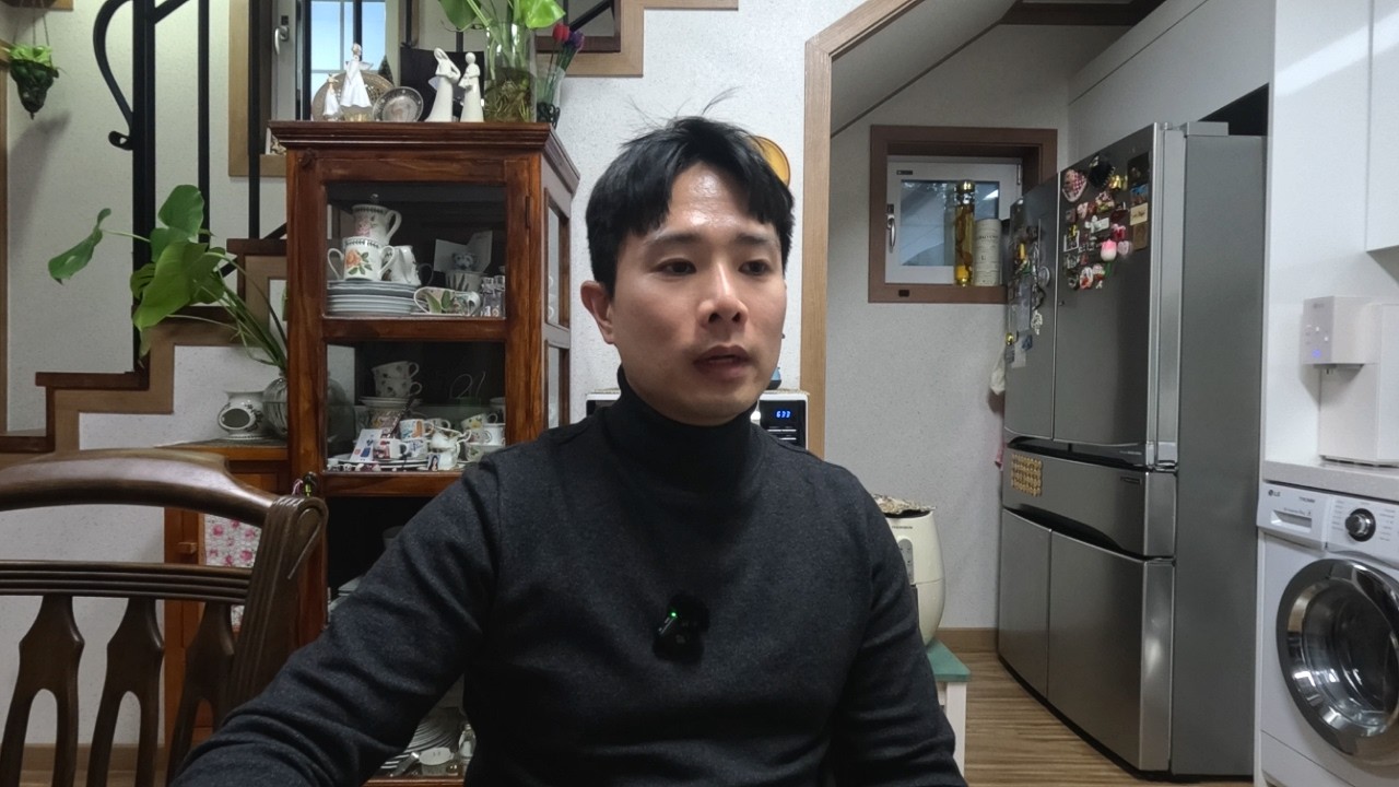 I'm 33 years old average Korean man. My future is not looking so promising.