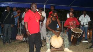 Video thumbnail of "Anzala - Routouné an bra an mwen"