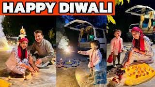 Family क सथ मनई Diwali Happy Diwali
