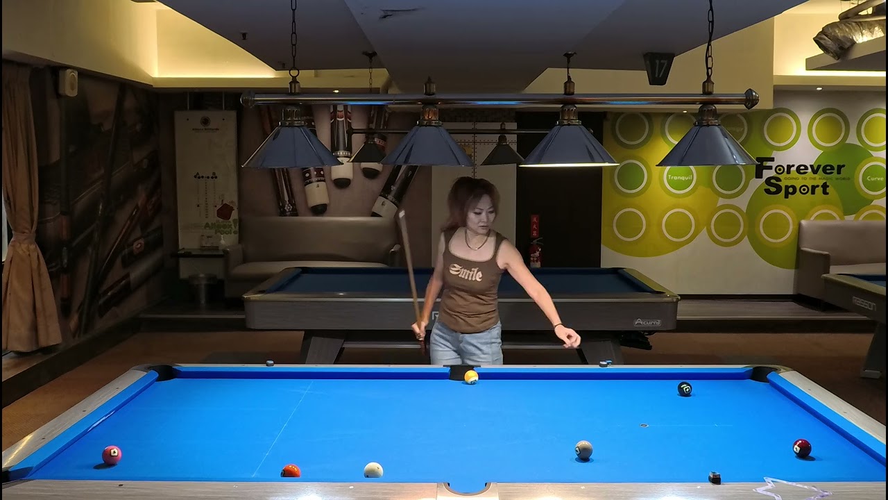 與北山亞紀子 打超小洞1.5 友誼練習賽 (1)