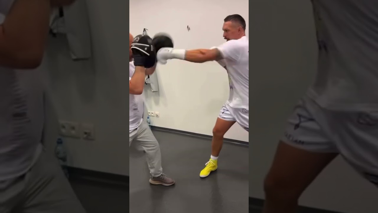 Usyk pads before the fight