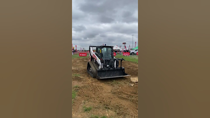 Remote Controlled Bobcat Can Work In Areas Humans Can’t!🚜📱 #bobcat #shorts