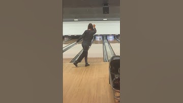 Bowling loop #loop #looping #looped #youtubeshorts #youtubeshort #athlete #athletics #shorts #short