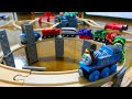 Thomas &amp; Brio Wooden Railway ☆ Helix Tower, Tunnel, Station Course