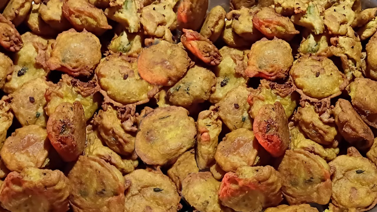 Potato Pakodas recipe 😋😋 | aalu ke pakode | aalu ke pakode kaise banate hain? 