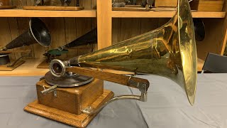 Modified Canadian Berliner Trade Mark Gramophone