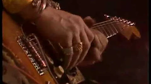 Stevie Ray Vaughan - Scuttle Buttin' & Say what! -...