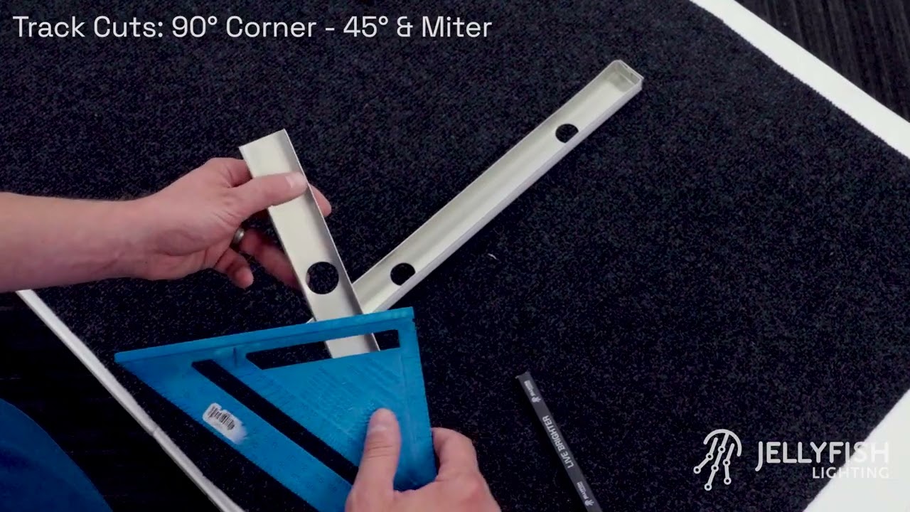 Track Cuts: 90° Corner - 45° Cut with a Miter