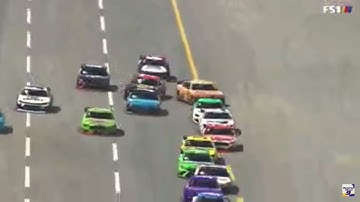Turn right to go left | iRacing edition
