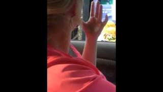 Starbucks Employee Uses ASL To Connect With Customer || ViralHog