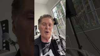 Vidéo surprise de David Hasselhoff lui annonçant la nouvelle