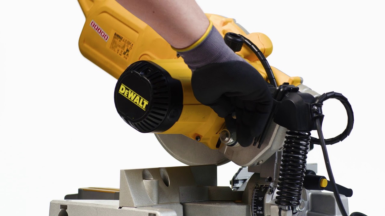 Trillen onderwerp Geniet DeWalt DW777 - Rental tools from Cramo - YouTube