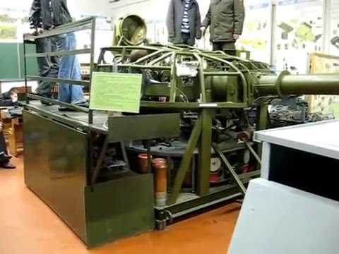 Автомат заряжания танка Т-72. Процесс заряжания.