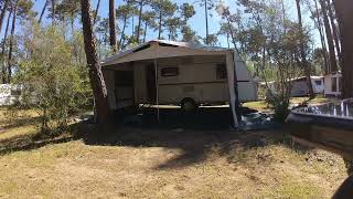 Vorzelt Aufbau auf Campingplatz Baia Verde in der Toskana für die Firma Gebetsroither.