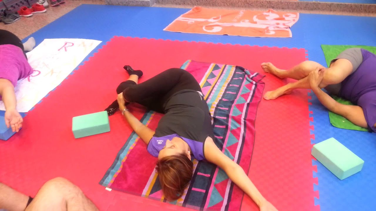 Gimnasia Restaurativa para mayores estiramiento psoas, suelo pélvico YouTube Gimnasia Restaurativa para mayores estiramiento psoas, suelo pélvico YouTube