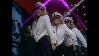 THE STAR SISTERS - Hooray For Hollywood (Full Version, WWF Club, 22.06.1984)