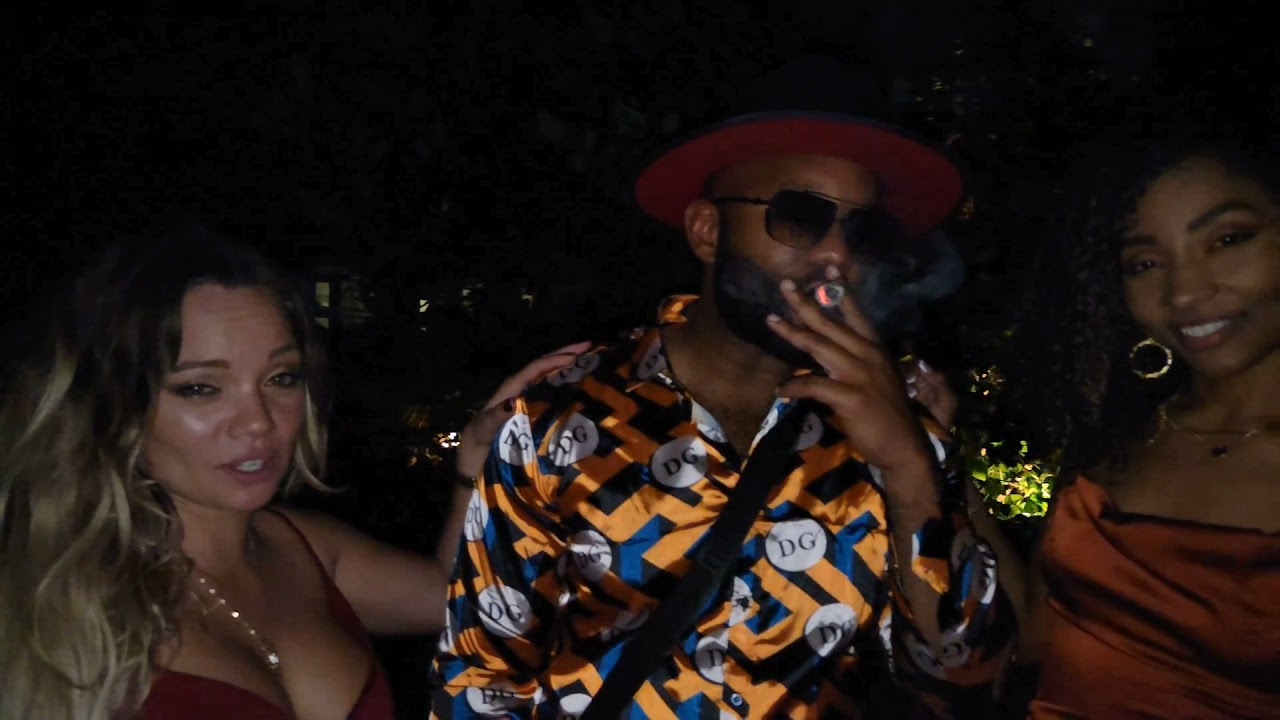 🍾 BOTTLE GIRLS AND MIAMI NIGHTLIFE MADNESS 🤪 🥳