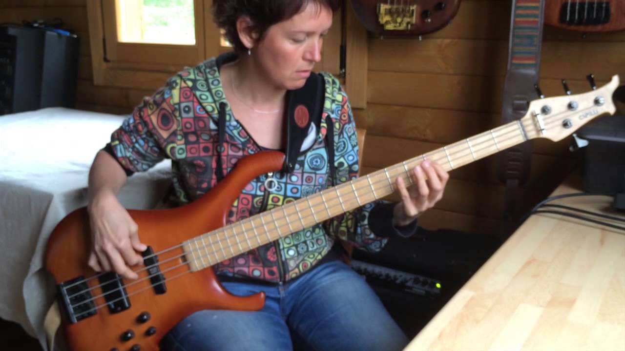 Ver RHCP - The power of equality - HD bass cover by Laure (Sound Box) en YouTube Ver RHCP - The power of equality - HD bass cover by Laure (Sound Box) en YouTube
