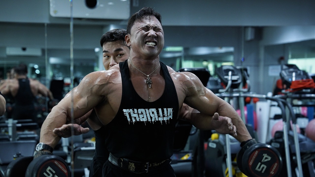 프로들도 퍼져버리는 초고강도 어깨 운동